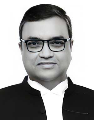 Justice यशवंत वर्मा की याचिका पर सुनवाई पूरी, फैसला सुरक्षित, 14 मार्च को खुला था मामला