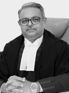 Justice यशवंत वर्मा की याचिका पर सुनवाई पूरी, फैसला सुरक्षित, 14 मार्च को खुला था मामला