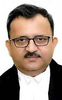 ग्राम प्रधान का Financial और प्रशासनिक अधिकार सीज करने का डीएम प्रयागराज का आदेश रद, 1 माह में नया आदेश पास करें