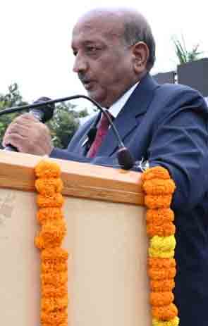 ईमानदारी को जीवन में सर्वोच्च Priority दें: जस्टिस पाडिया