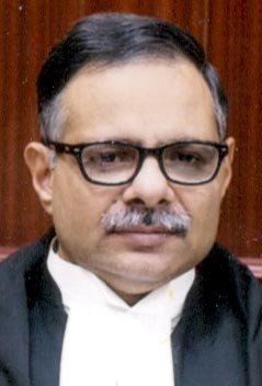 CPC की धारा 394 में दिए गए स्पष्टीकरण में Uncleको निकट संबंधी की श्रेणी में नहीं रखा जा सकता