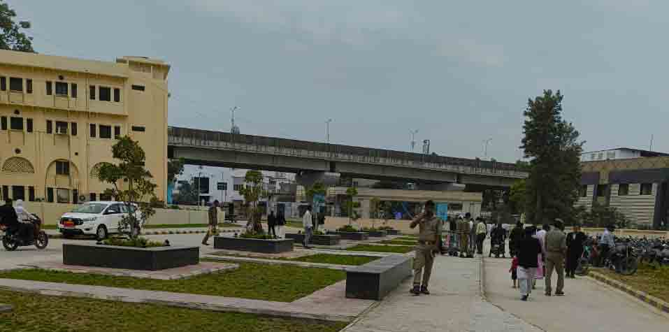 रद नहीं होगी गोरखपुर में चल रही 50 लाख की लूट के आरोपित पुलिस अधिकारियों पर Criminal Case Proceeding