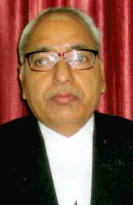 पूर्व IPS मणिलाल पाटीदार के खिलाफ चल रही आपराधिक केस की प्रक्रिया पर रोक, स्टेट से 4 सप्ताह में जवाब तलब 