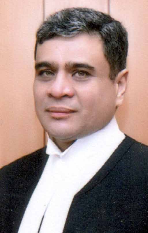 विशेष लोक अभियोजक की जनवरी 2026 में दर्ज एफआईआर में Arrest पर रोक, राज्य सरकार से जवाब तलब