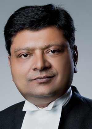 Professional fees का भुगतान वकील और क्लाइंट का निजी और गोपनीय मामला, इसे कोर्ट की कार्यवाही का विषय नहीं बनना चाहिए