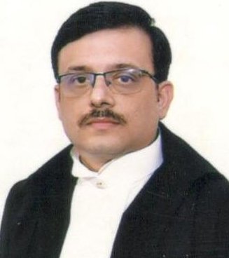 औराई के BJP MLA की तहरीर पर दर्ज केस की सुनवाई पर रोक, चेयरमैन का टिकट दिलवाने के लिए कथित तौर पर 23 लाख रुपये लेने के आरोप को को बताया था छवि खराब करने की कोशिश
